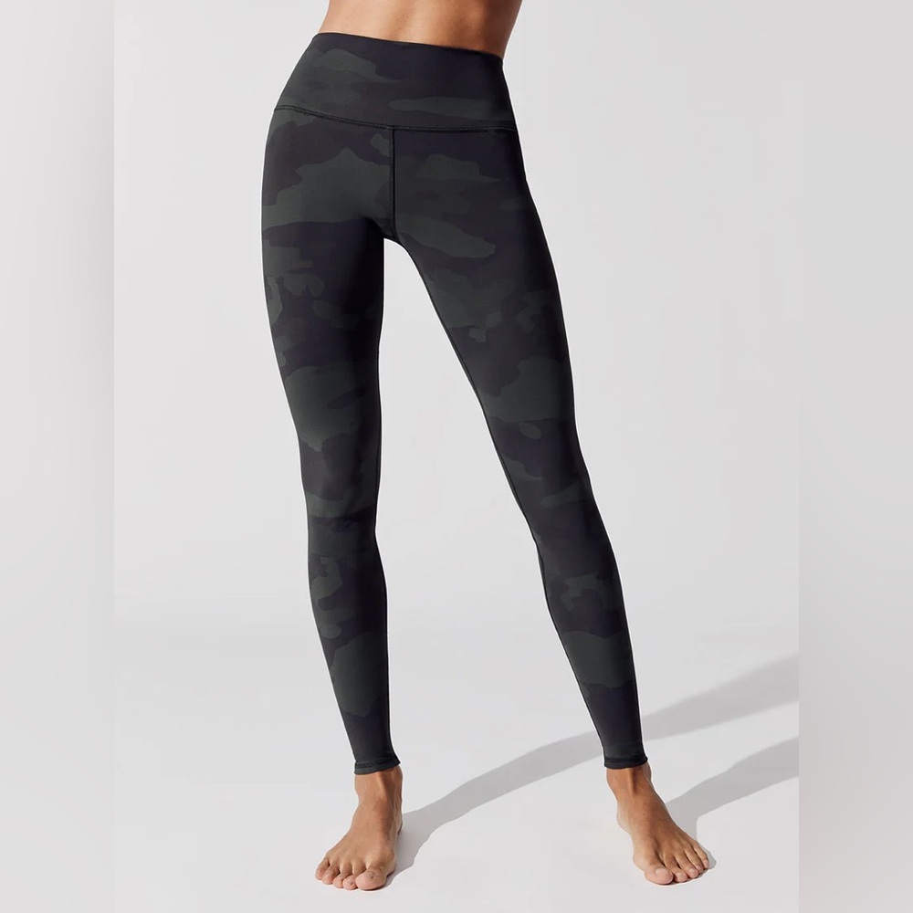 NEW Alo yoga leggings, camo
